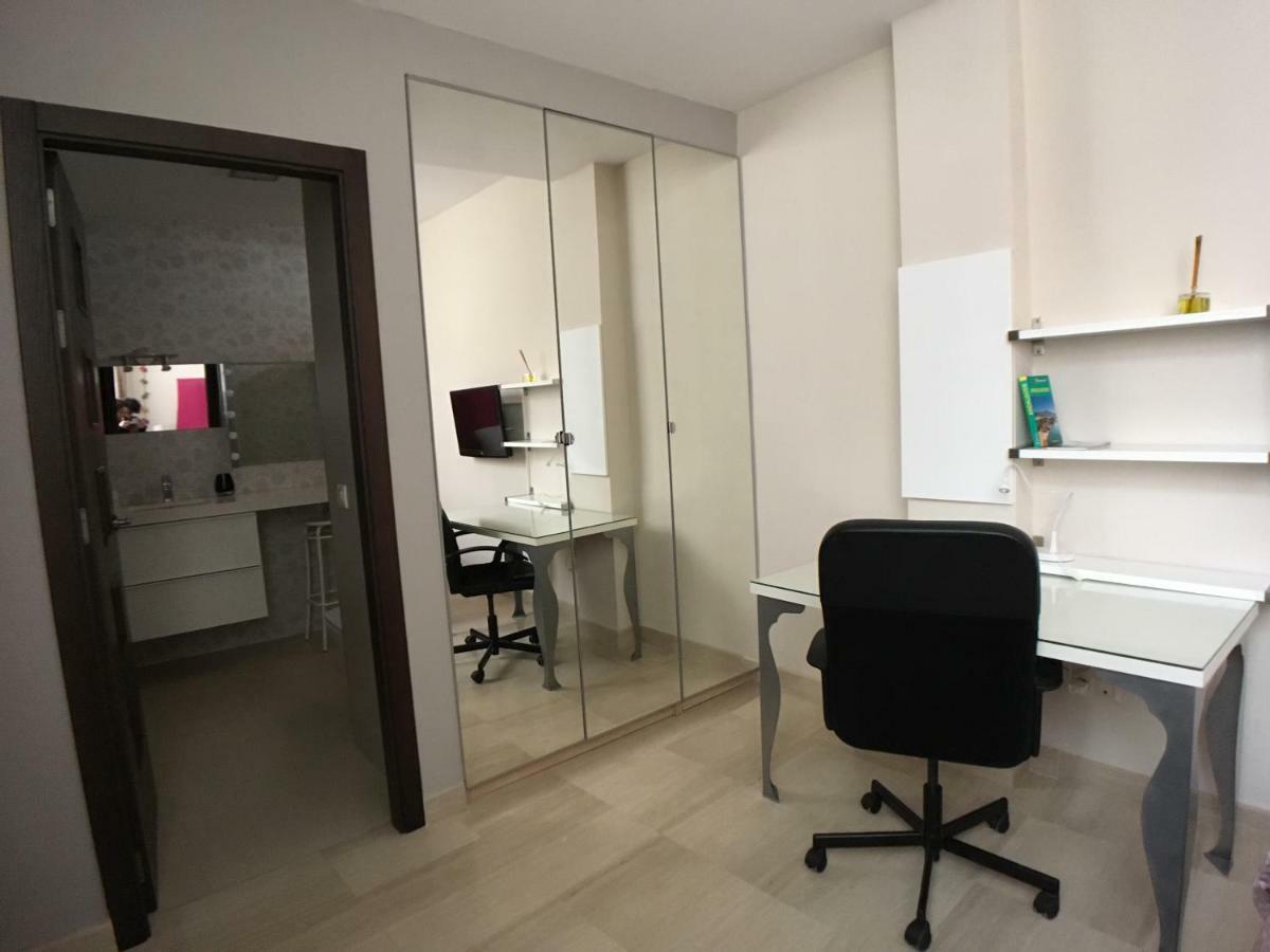 Guest House Europa 12 เซบีญา ภายนอก รูปภาพ