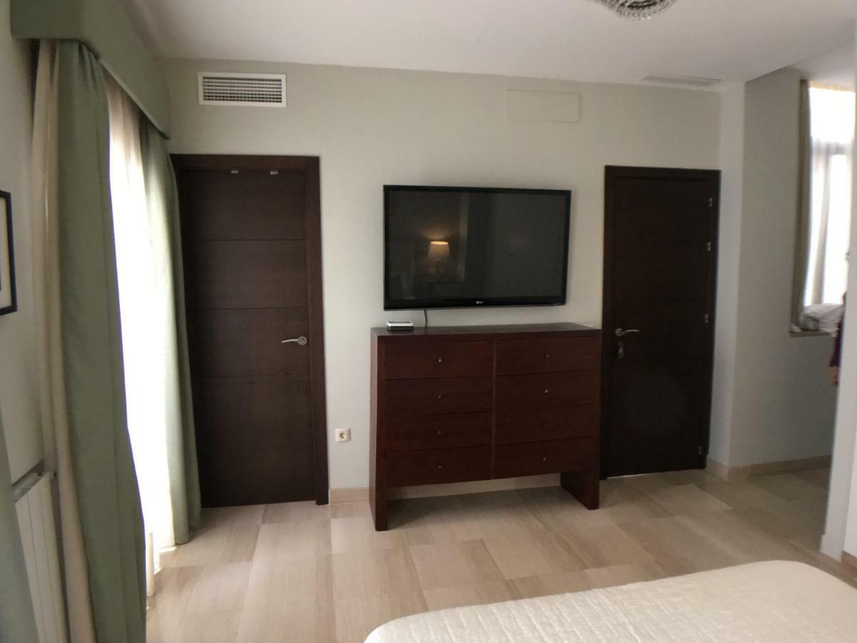 Guest House Europa 12 เซบีญา ภายนอก รูปภาพ